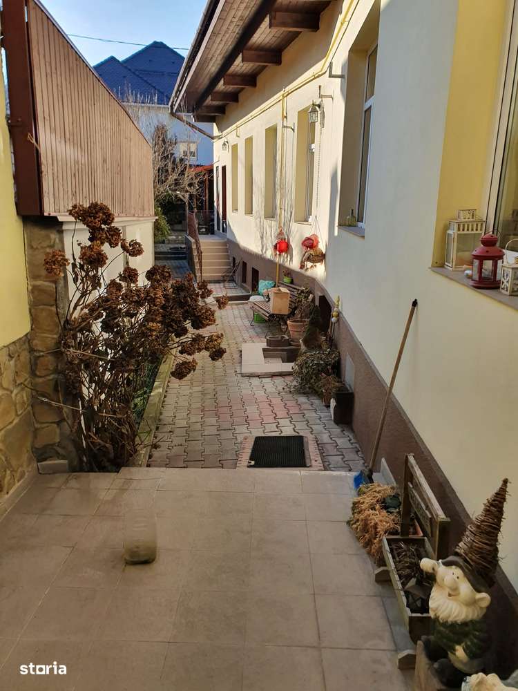 Casa zona Piata Unirii, 4 camere, teren 307 mp-10