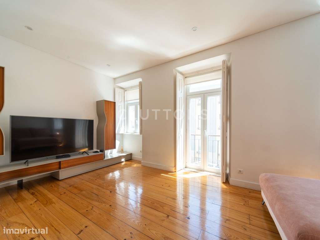 Moradia T4, 4 pisos, terraço, no coração de Campo de Ourique, Lisboa-13