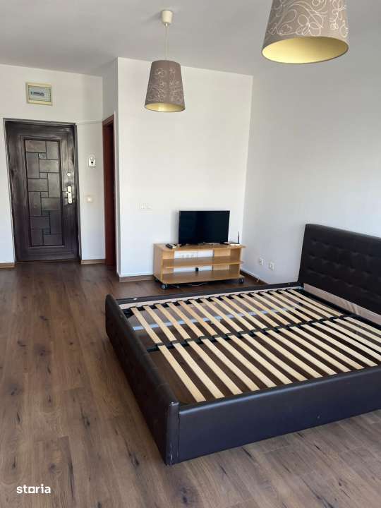 Titan - Rasarit de soare - Metrou - Parcare - Renovat - Imagine principală: 2/8