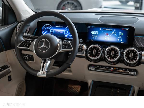 Mercedes-Benz EQB 300 4Matic Progressive - 32
