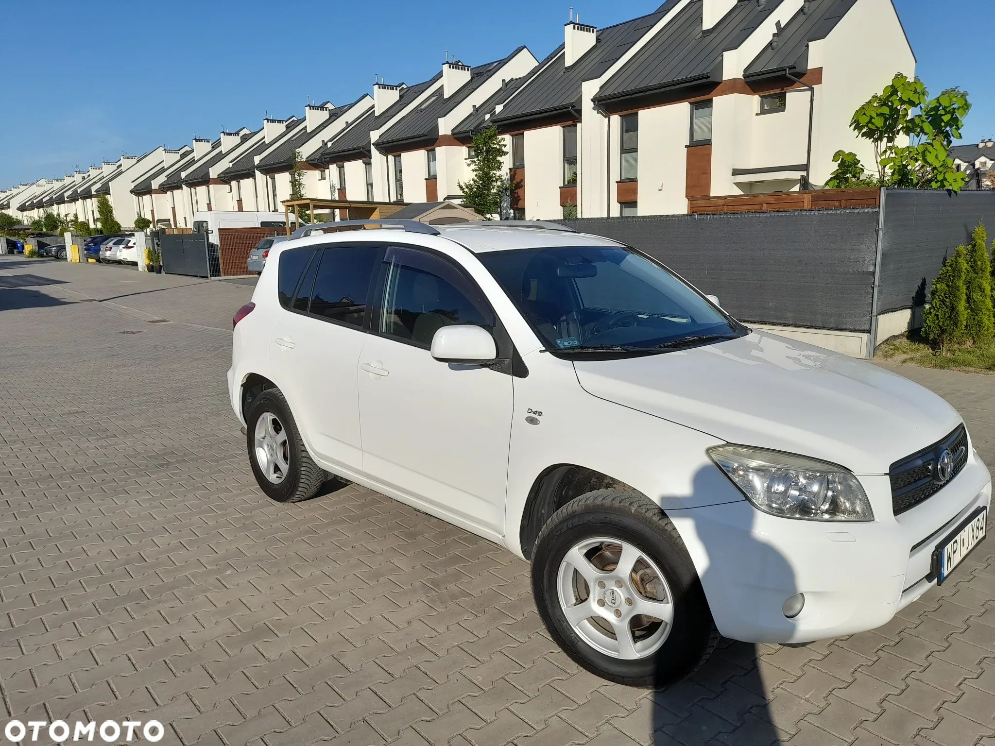 Toyota RAV4 - 1