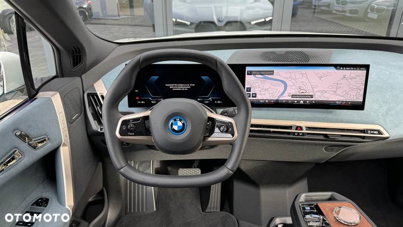 BMW iX xDrive40 - 17