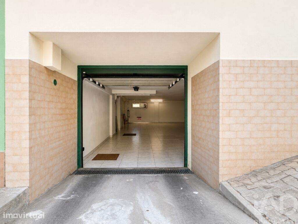 Apartamento T4 em Amora de 122 m2-32