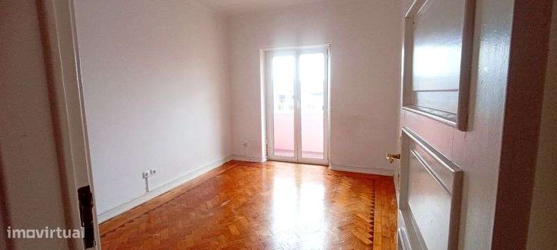 Apartamento T4 Alvalade - Grande imagem: 4/8