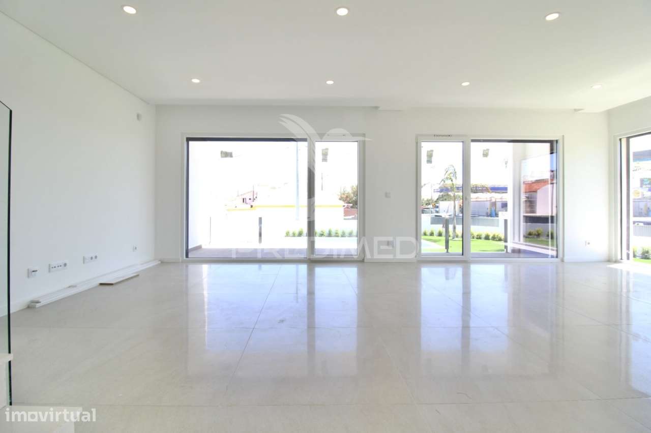 Moradia T3+1, Charneca de Caparica - Grande imagem: 5/34