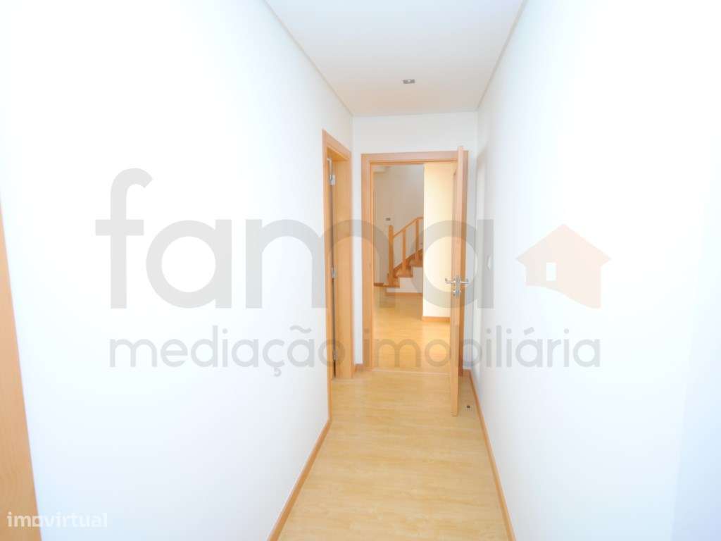 T3 Duplex com terraço centro da Parede-30