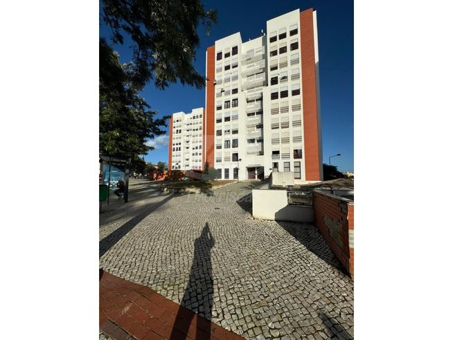 Apartamento T3 com arrecadação em Marvila, Lisboa-21