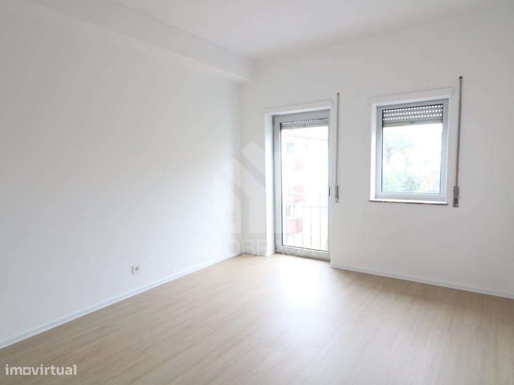 Venda Apartamento T2+1 com Sótão (transformado em T2) - São Vítor, ...-19