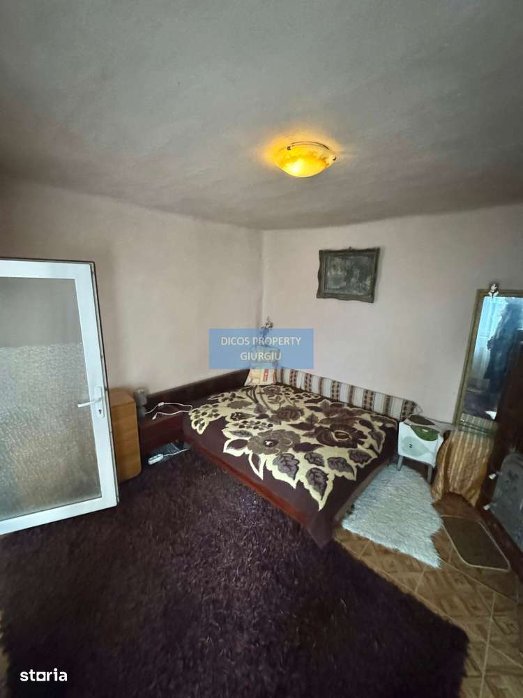 De vânzare casă cu 4 camere, garaj-11