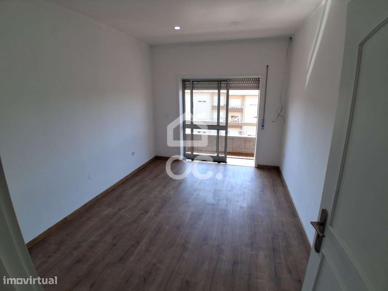 T3 Remodelado com 3 Frentes, Varandas e Elevador em Fânzeres, Gondomar-6