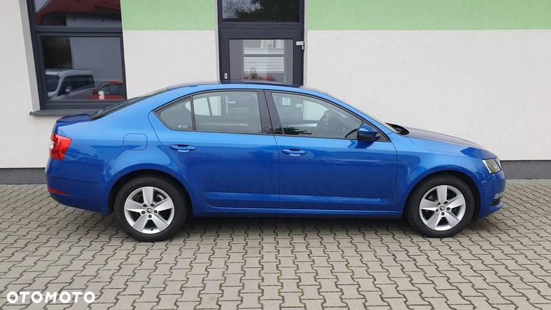 Skoda Octavia 1.6 TDI Ambition DSG - 10