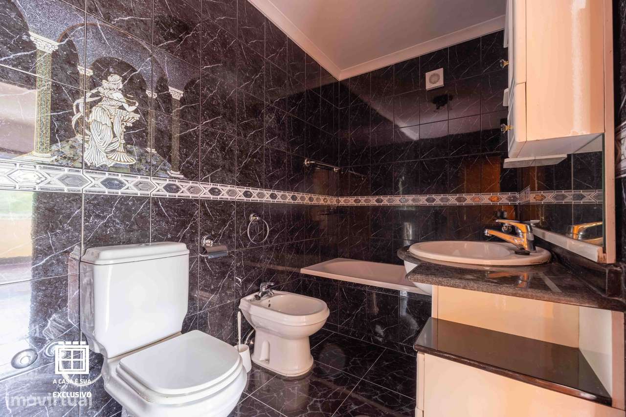 Andar Moradia T4 duplex c área total 213 m2 em São João de Ver - Feira-19