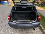 Volvo V40 1.8 Elegance - 21