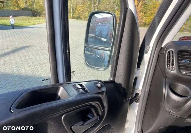 Iveco Daily 35 C15 Kontener 4.4m - 28