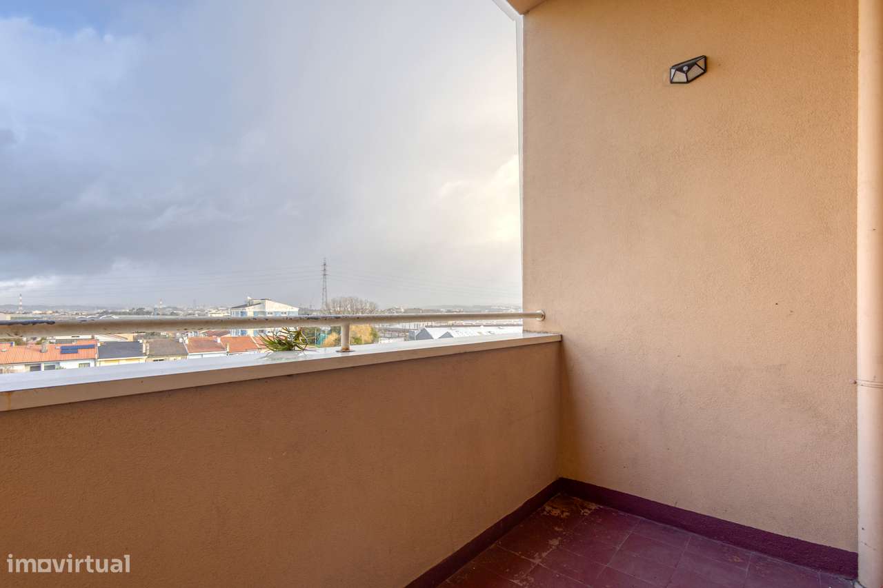 Apartamento T2 Padrão da Légua-5