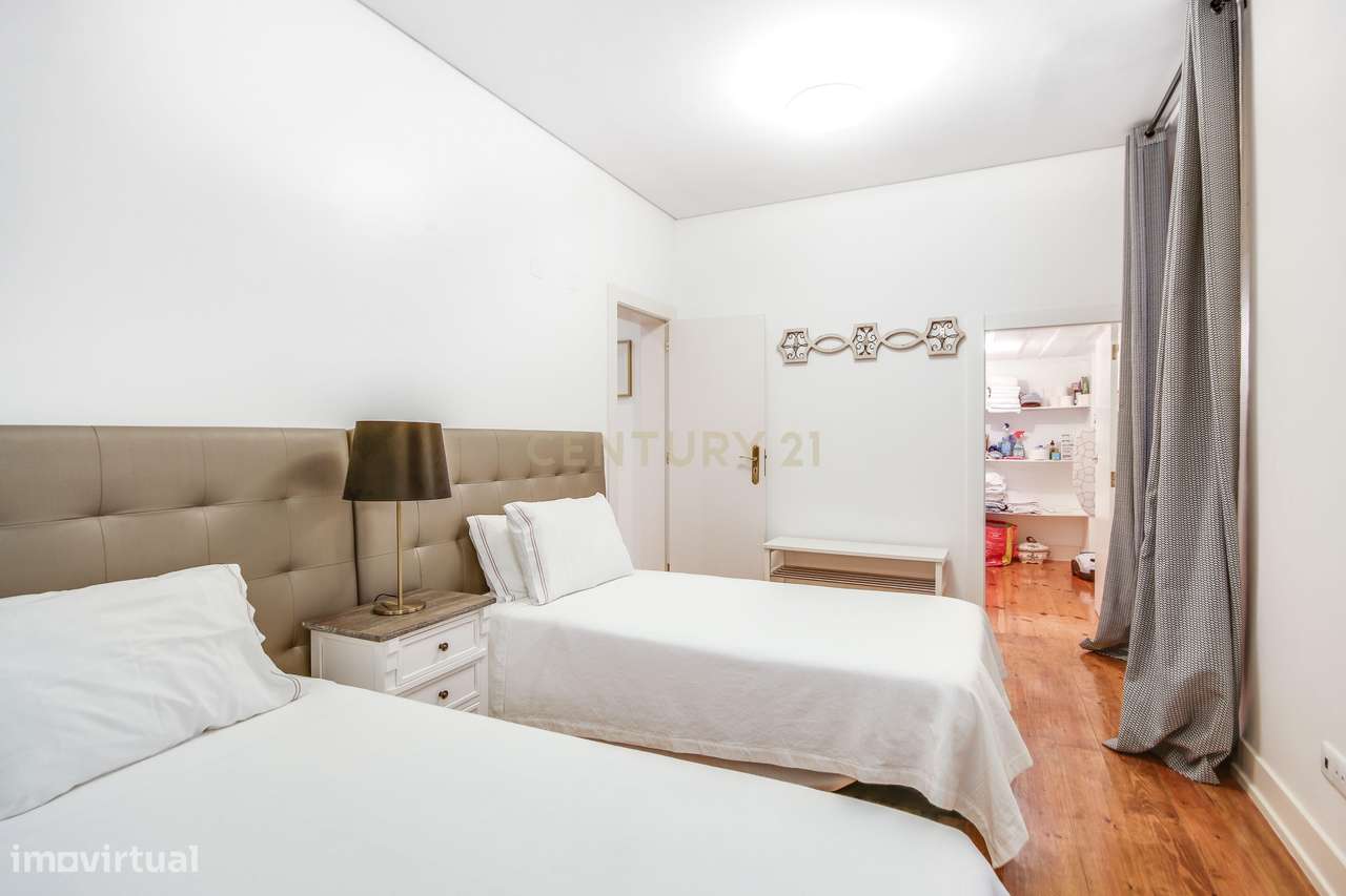 Apartamento T2 na Rua da Prata Nº208-13
