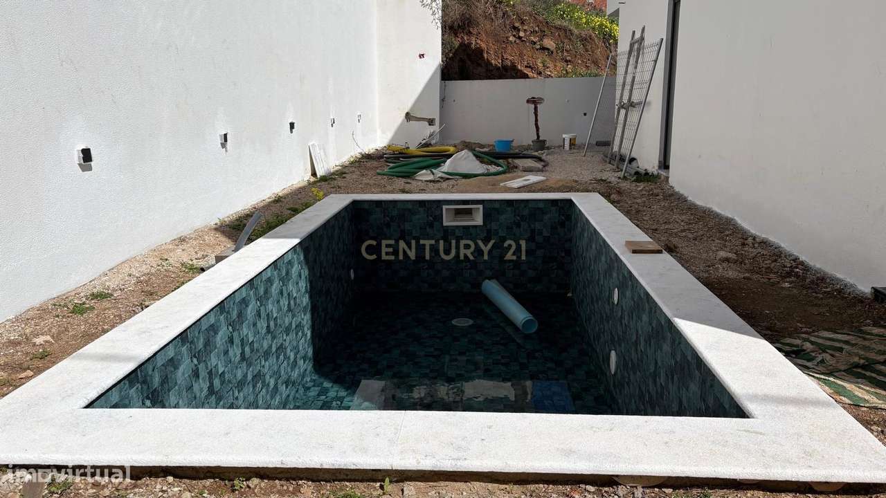 Moradia independente à venda em Famões, Odivelas-20