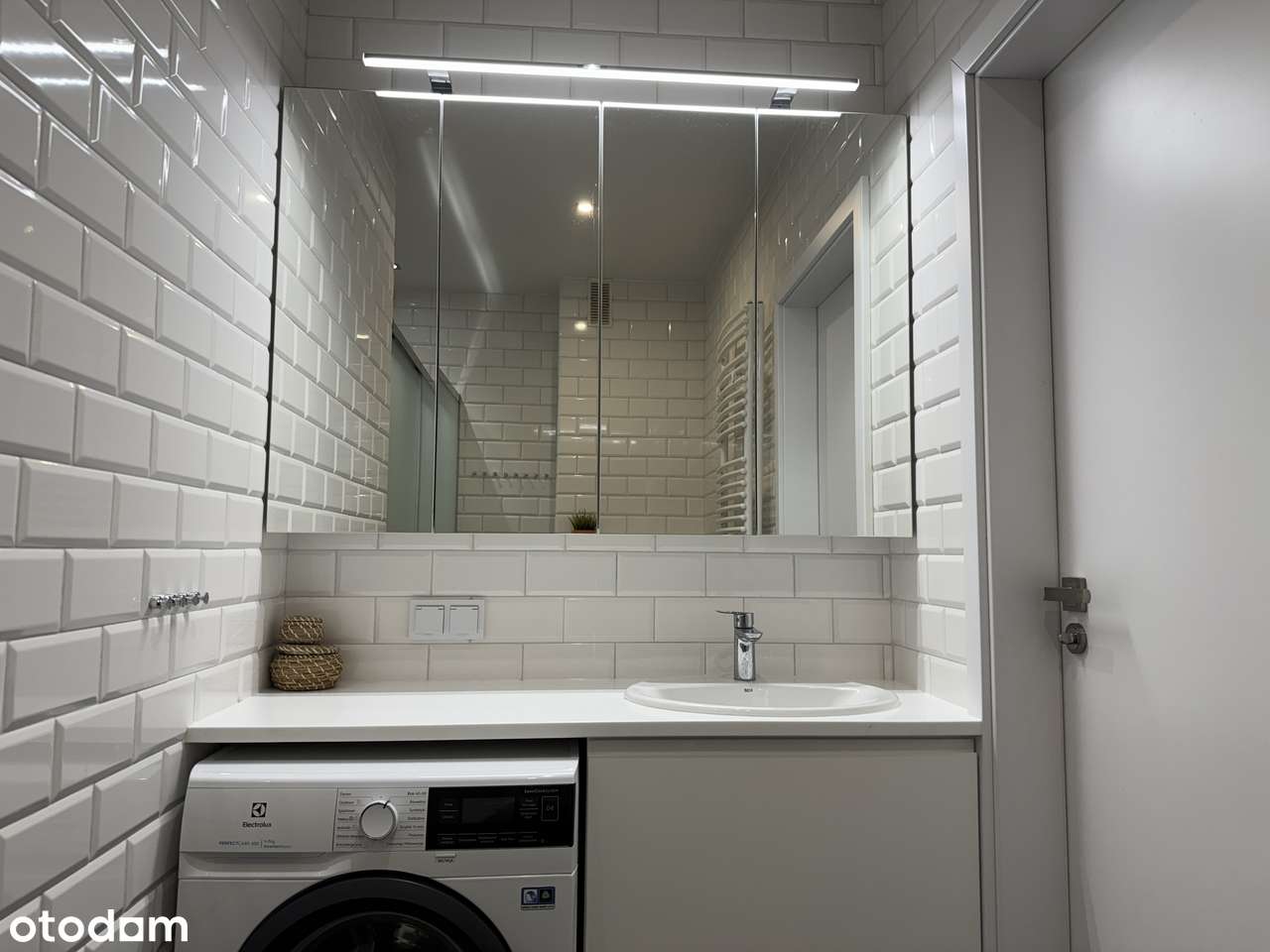 Urządzone z balkonem, kom. i garażem – wszystko, czego potrzebujesz!-17