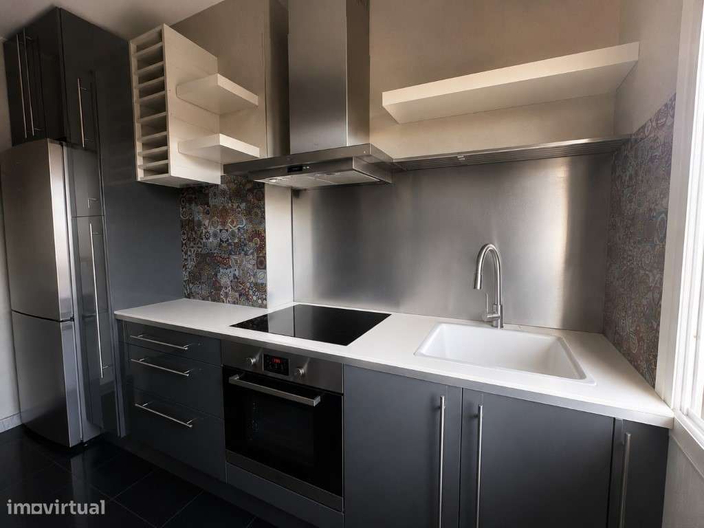 T2 Duplex com Suite e Varandas | Algés-4
