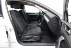 Volkswagen Passat Variant 1.6 TDI SCR DSG Conceptline - 29