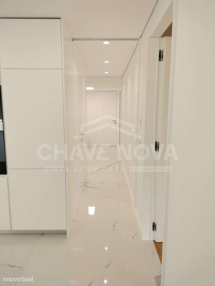 Apartamento T3 de Luxo Totalmente Renovado | Av. da Boavista - Porto - Grande imagem: 3/31