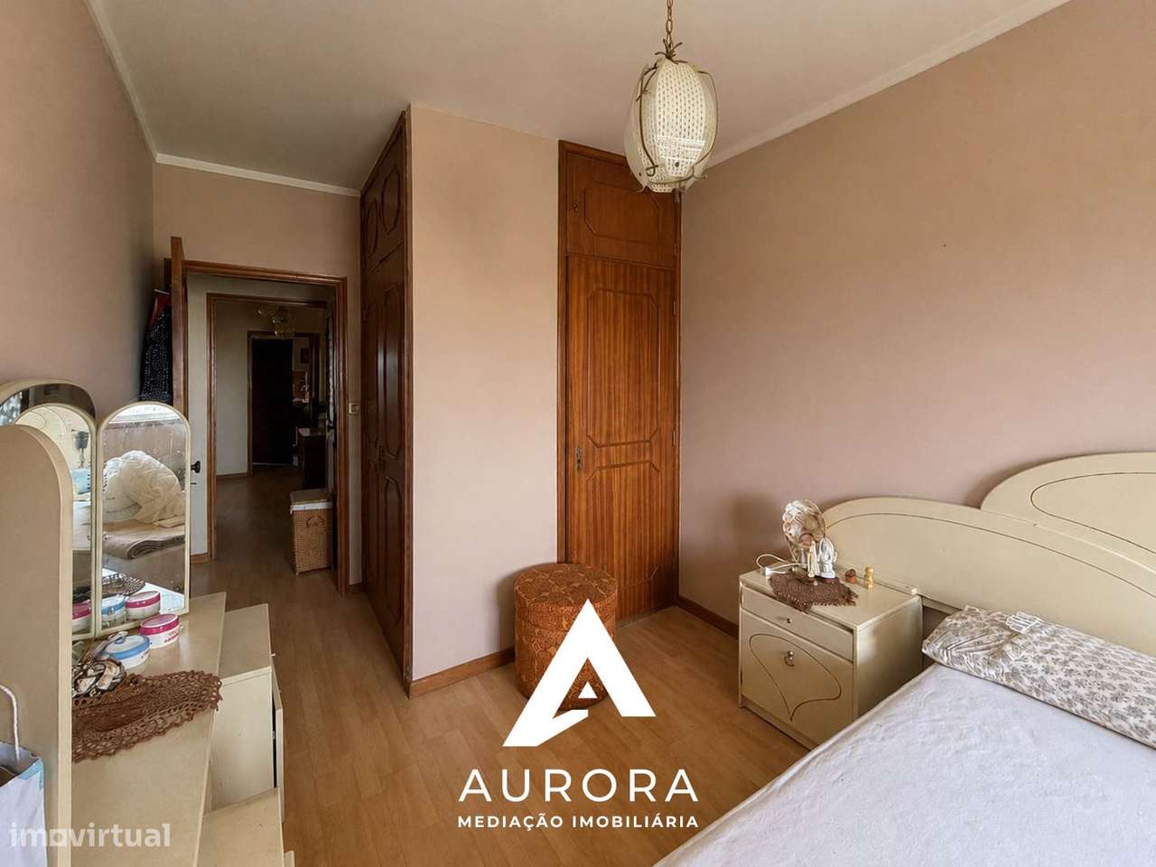 Apartamento T2 com excelente potencial de valorização-15