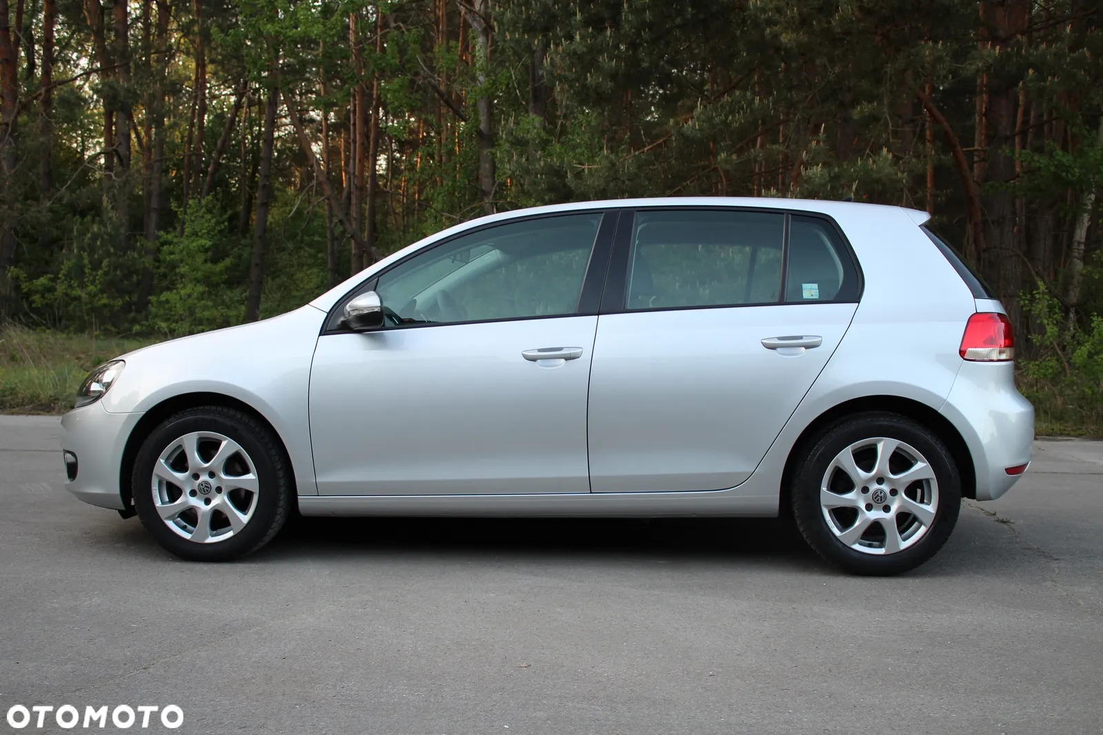 Volkswagen Golf 1.6 TDI DPF Highline - 10