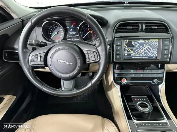 Jaguar XE 2.0 D R-Sport Aut. - 11