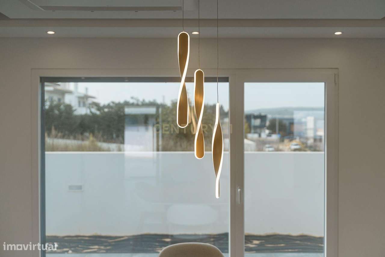 Moradia T3 Térrea a estrear com piscina e vista Serra-Setúbal-34