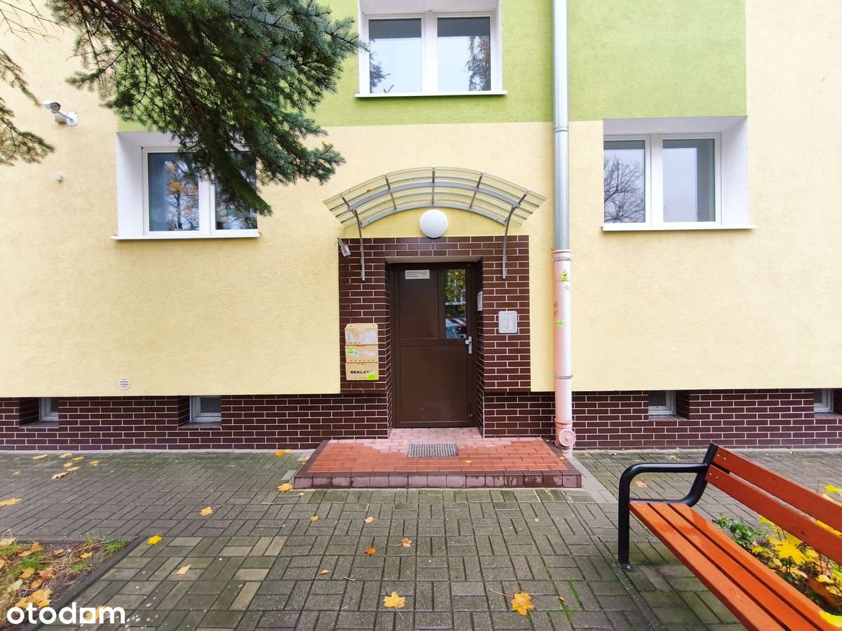 Przestronna kawalerka, II piętro, po remoncie, w niskim bloku z cegły-11