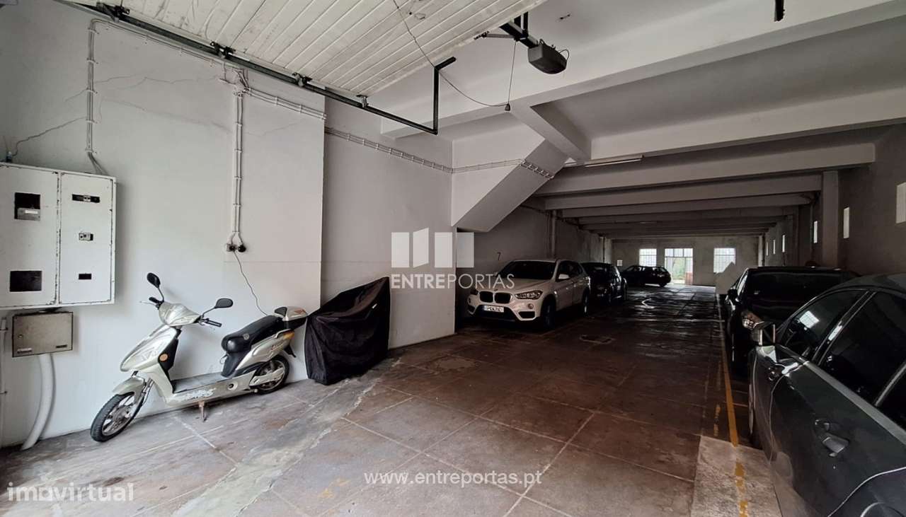 Venda de Garagem/Armazém, no centro da cidade da Póvoa de Varzim - Grande imagem: 4/11