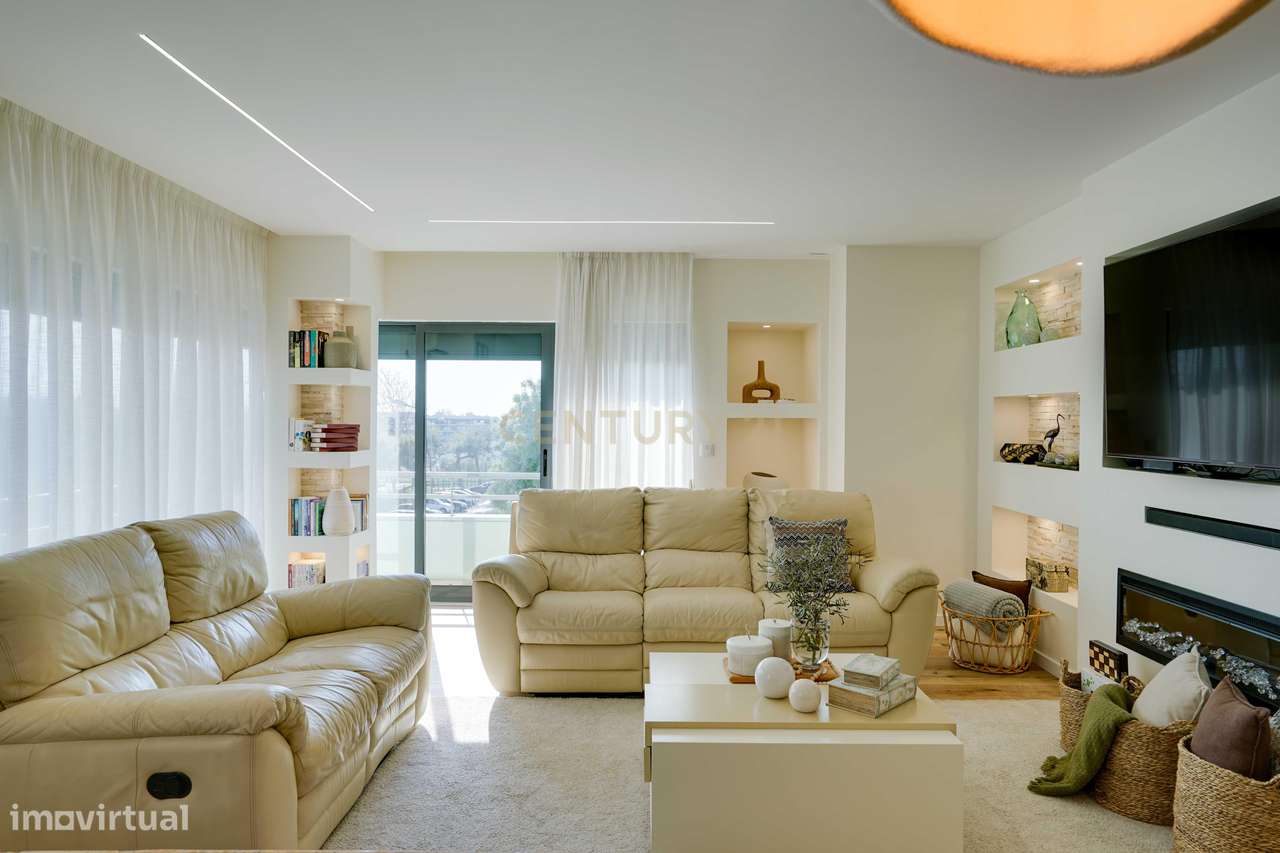 Apartamento T3 na Praça da Concórdia, Montijo-8