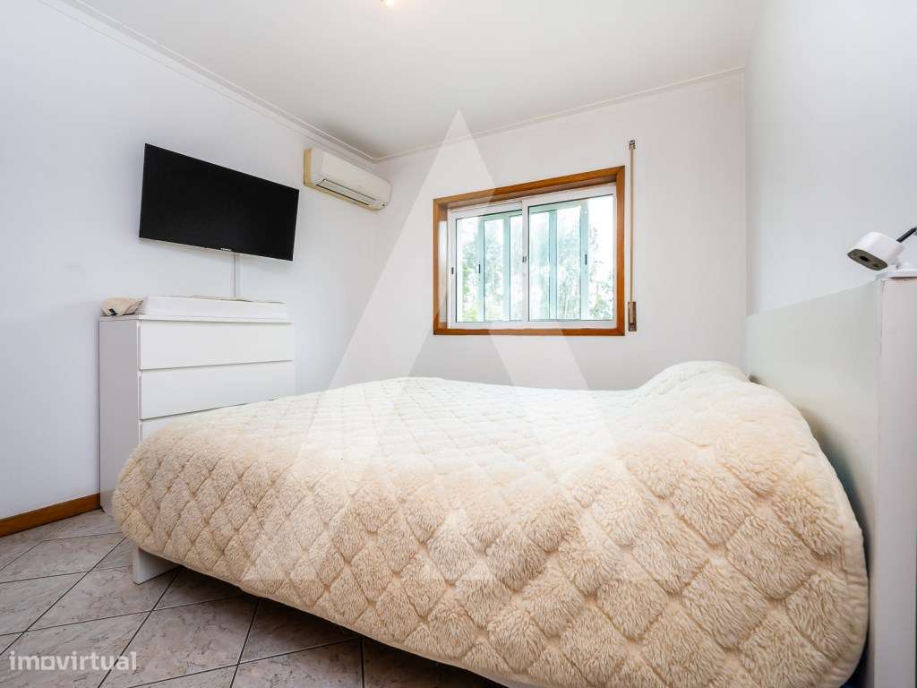 Apartamento T2 no Último Piso com Garagem Fechada - A 5 min de Sant...-13