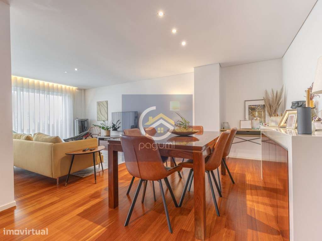 Apartamento T2 Duplex com Terraço | Junto ao Estádio do Dragão - Grande imagem: 2/19