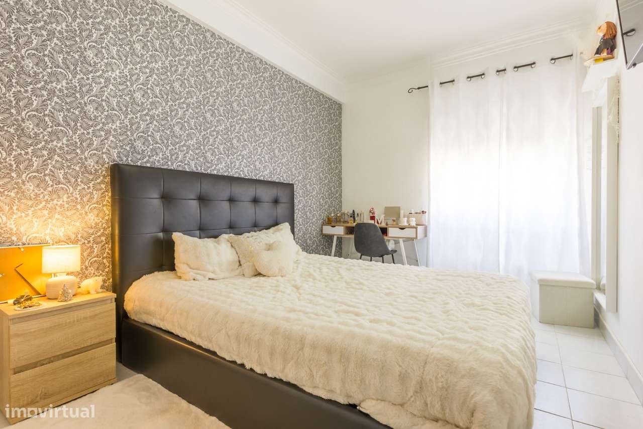 Apartamento T2 na Baixa Da Banheira ao lado do mercado-9