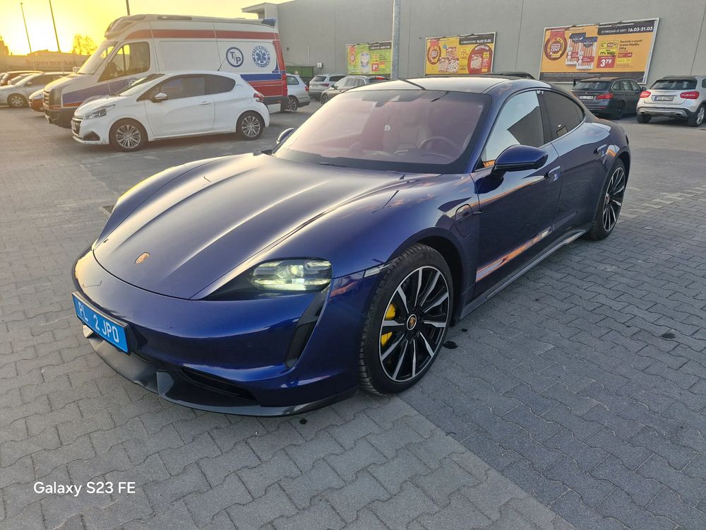 Porsche Taycan Turbo S 2022