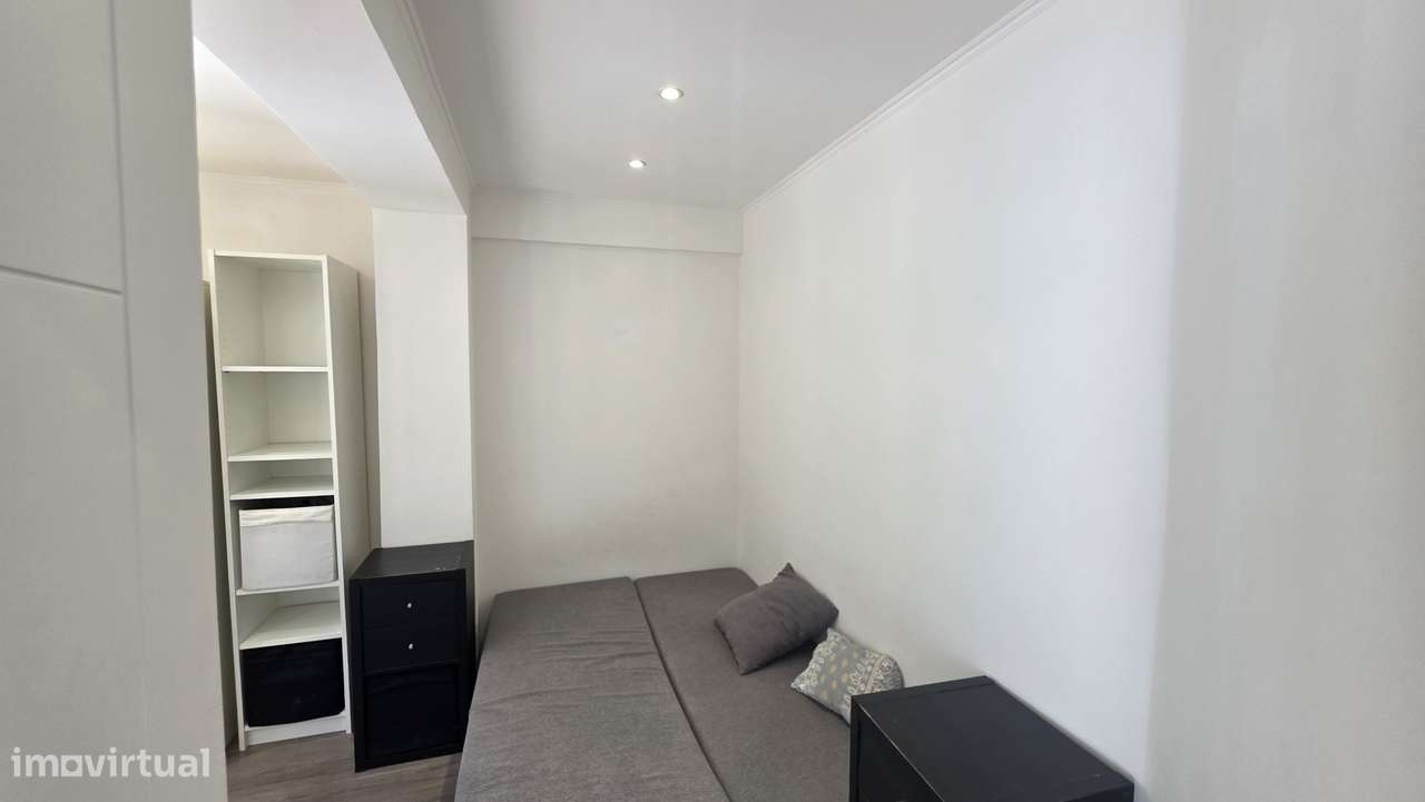 T3 Premium Remodelado no centro de lisboa com terraço Privado-16
