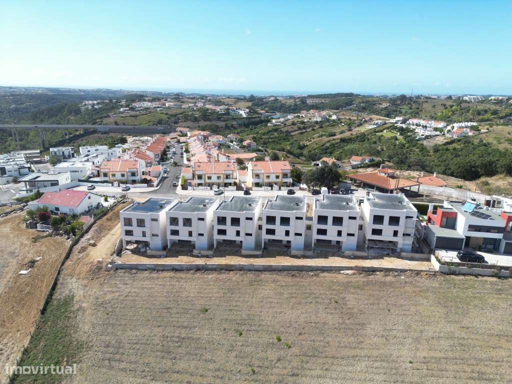 Moradia T4 nova com piscina e de Design moderno, em Mafra.-45