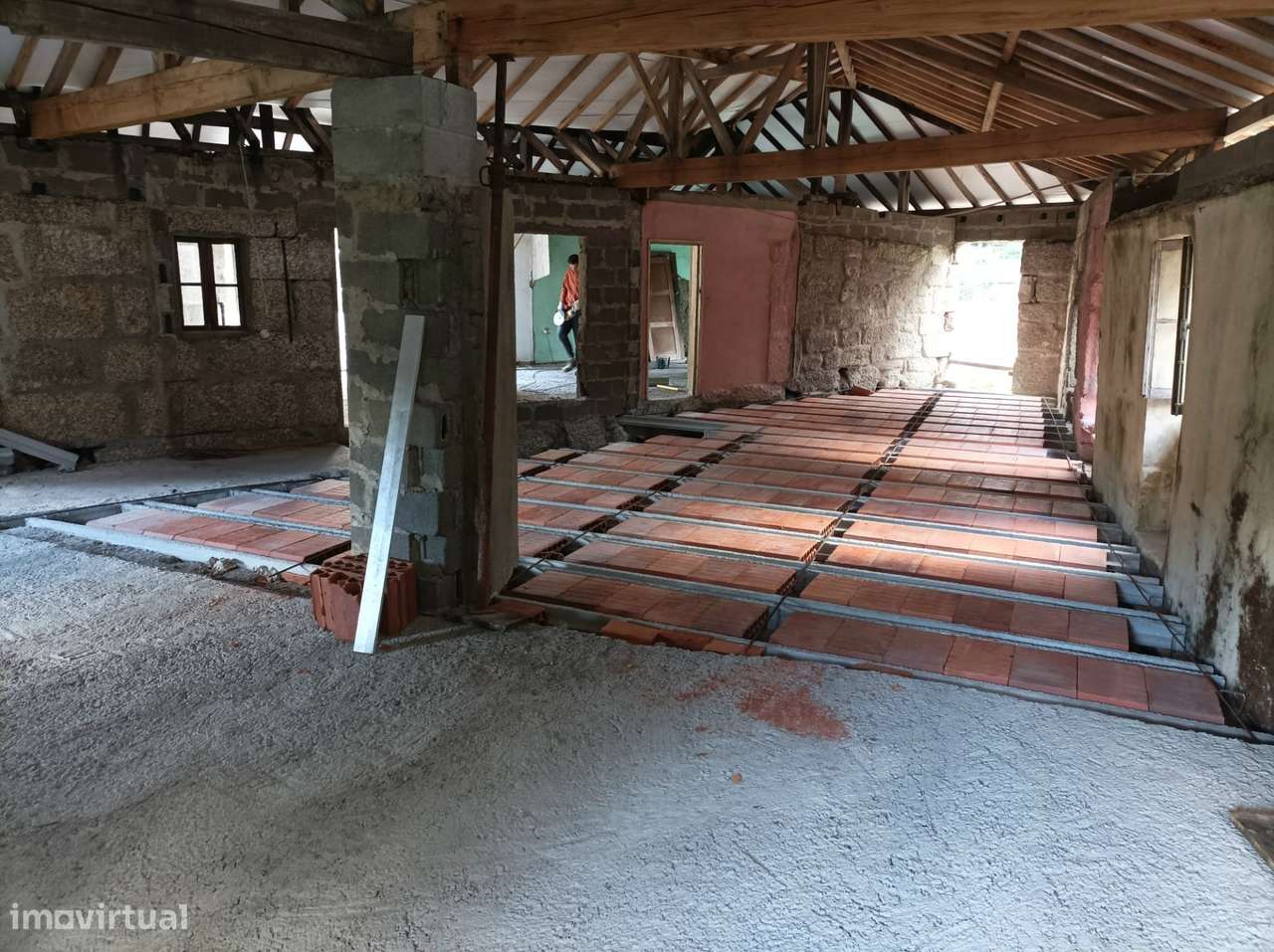 Inconclusa - Casa Rústica T7-26