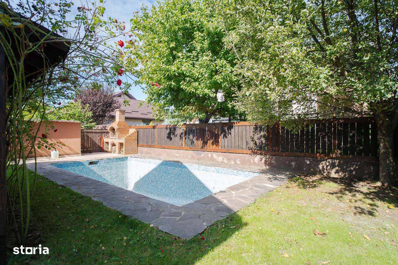 Casă cu Piscină de Vânzare, 500mp Teren, Str. Victoriei-Valea Lupului-16