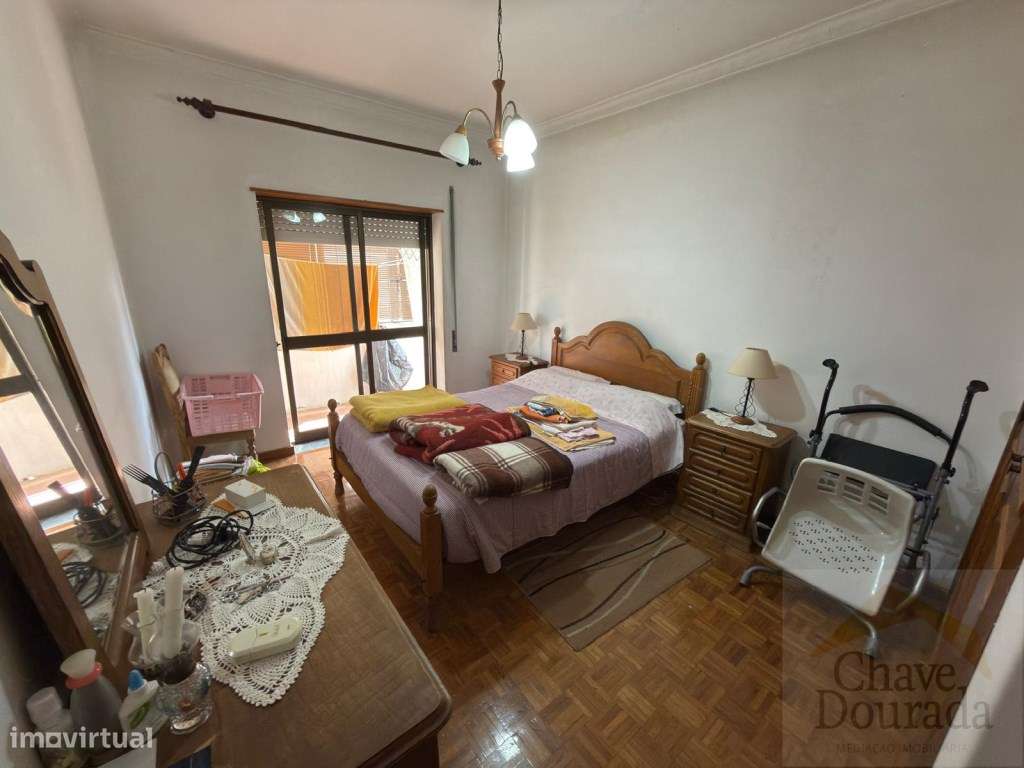 Fantástico apartamento T3 com sótão, na Av. Fernando Namora, com bo...-12
