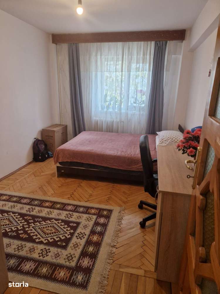 Apartament 4 camere , Parcul Mihai Eminescu , etaj 2 , loc de parcare-2