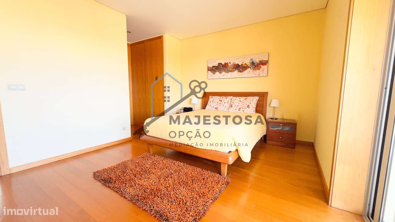 Moradia Isolada com Jardim —Abelheira, Viana do Castelo-17