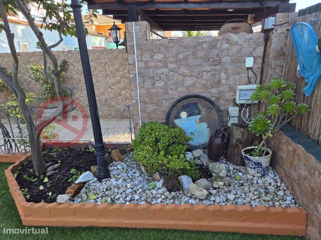 Moradia ou Hostel de Alojamento Local, na Charneca da Caparica - Grande imagem: 5/39