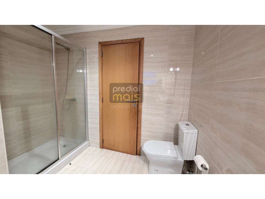 APARTAMENTO T3 C/ NOVO - Junto ao Centro - Zona Privilegiada-12