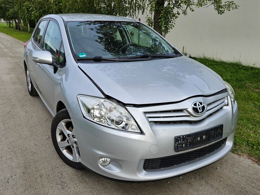 Toyota Auris I (2006-2012) 1.6 Edition 2012