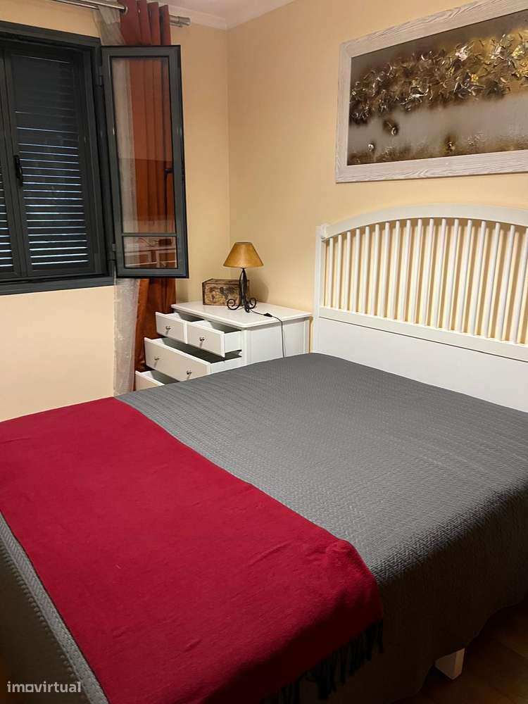 Apartamento T2 com garagem em São Martinho - Grande imagem: 4/10