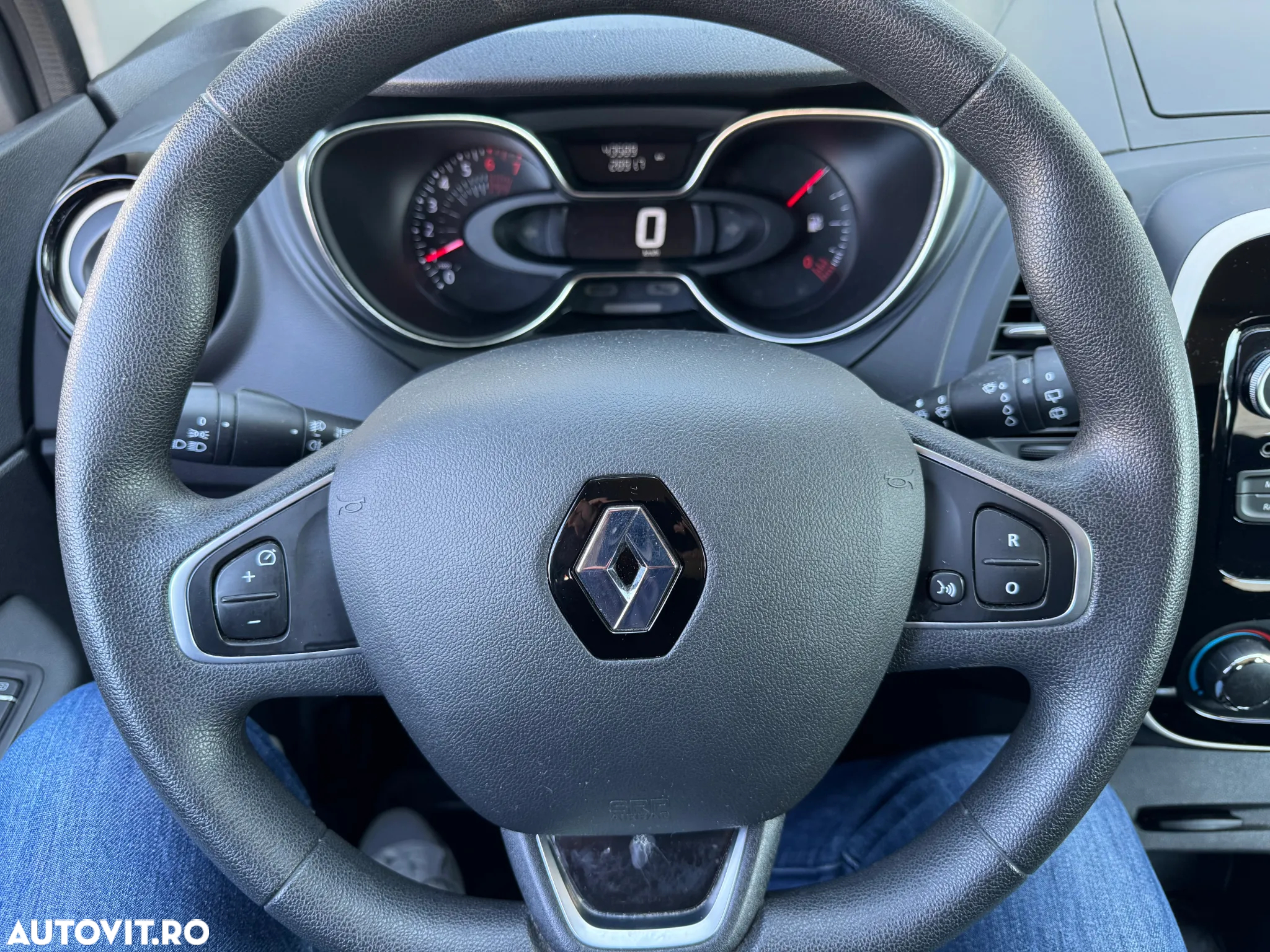 Renault Captur TCe Life - 15