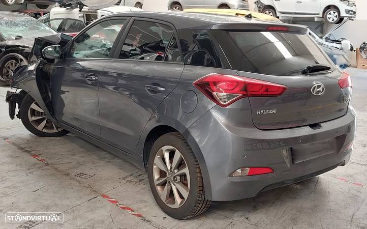 HYUNDAI i20 PARA PEÇAS - 4