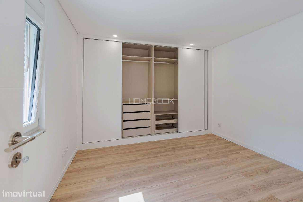 T1+1 Remodelado no Coração da Baixa Comercial de Setúbal-16